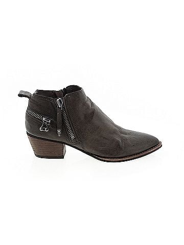 Dolce Vita Dolce Vita Ankle Boots (view 1)