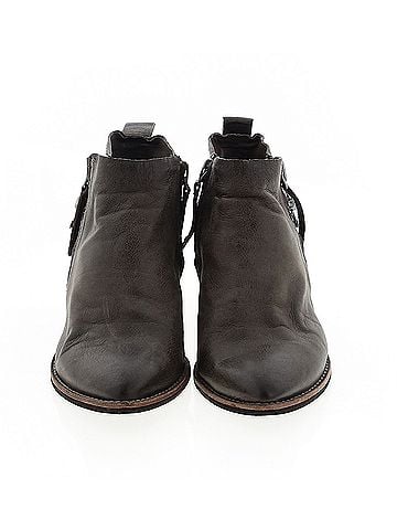 Dolce Vita Dolce Vita Ankle Boots (view 2)