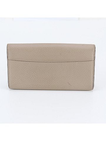 Louis Vuitton Louis Vuitton RFID-protected Portefeuille Capucines M61249 Leather Long Wallet for Women (view 2)