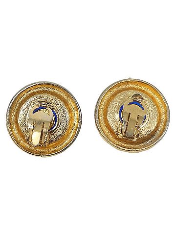 Chanel Vintage Round Clip-On Metal Gold Metal Earrings Jewelry (view 2)