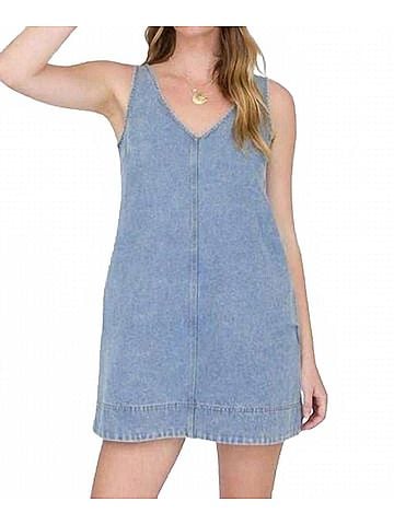 Blu Pepper Dara Washed Denim Mini Dress in Light Blue (view 2)