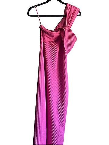 Porridge Antonia Twist-Front Ribbon Maxi Dress Casual Dress (view 1)