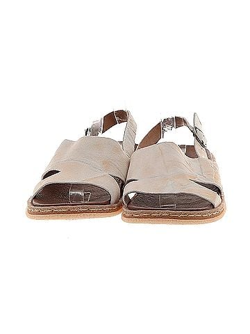 Born Handcrafted Footwear Born Handcrafted Footwear Sandals (view 2)
