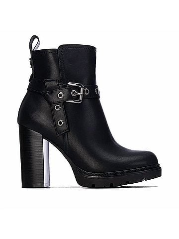 Refresh Women's Casual Heeled Ankle Booties in Black (view 1)
