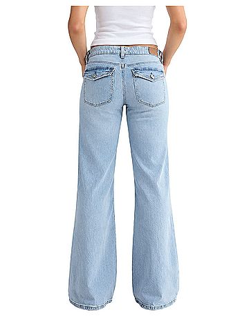 American Eagle Outfitters Jeans (view 2)