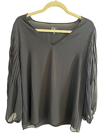 DAILYLOOK Long Sleeve T-Shirt (view 1)