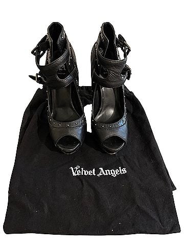 Velvet Angels No Malice Heels (view 1)