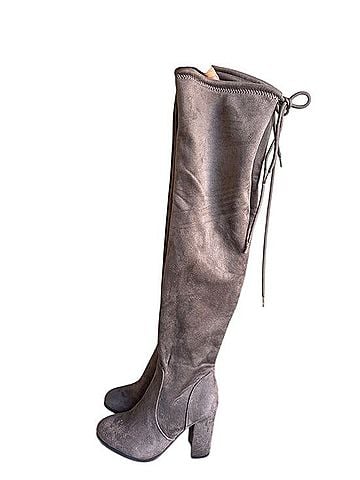 Amazon Essentials Boots (view 2)