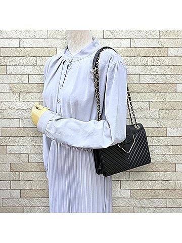 Chanel Chanel Color &amp; Tie V-Stitch Shoulder Bag, Handbag, Leather, Black, Women's, CHANEL Double Chain (view 2)