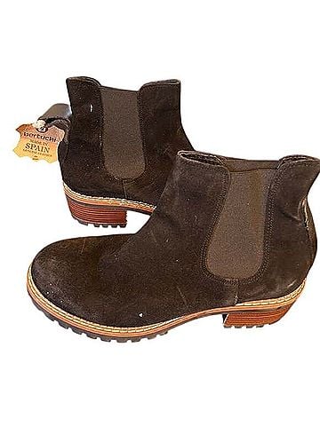 Bertucci Chelsea Boots Boots (view 1)