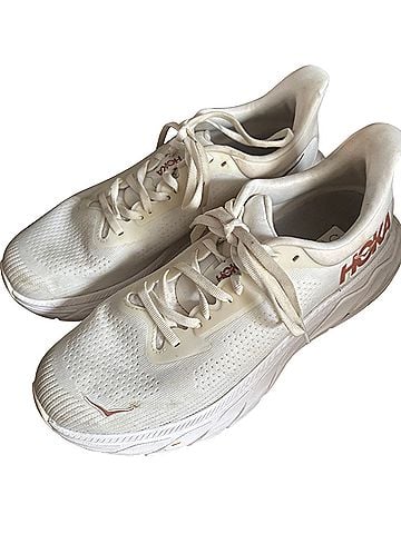 Hoka ARAHI 7 Sneakers (view 1)