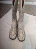 Amazon Essentials Ivory Boots Size 7 1/2 - photo 3
