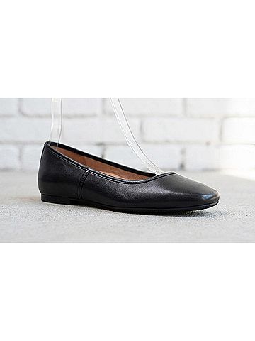 Vionic Women's Orinda Flats in Black (view 2)