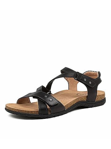 Taos Women's Grand Z Sandal in Black (view 2)