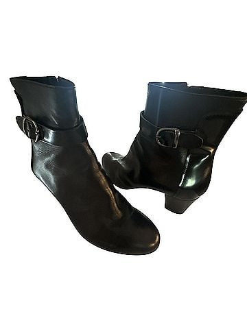 Attilio Giusti Leombruni Ankle Boots (view 2)
