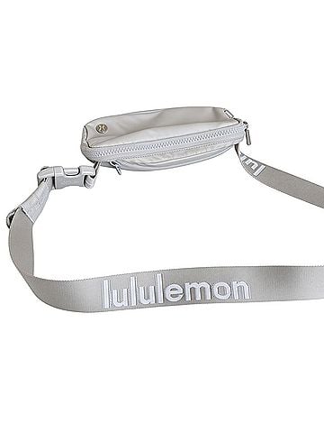 Lululemon Athletica Belt Bag (view 2)