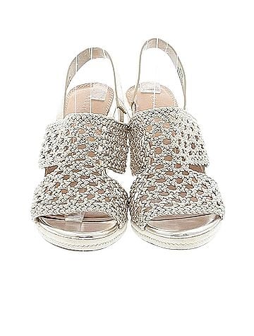Kelly & Katie Wedges (view 1)