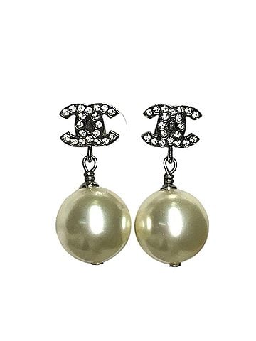 Chanel CHANEL 22V CC Coco Mark Logo Faux Pearl Jewelry Accessories Rhinestone Earrings Metal Women's Silver (view 2)