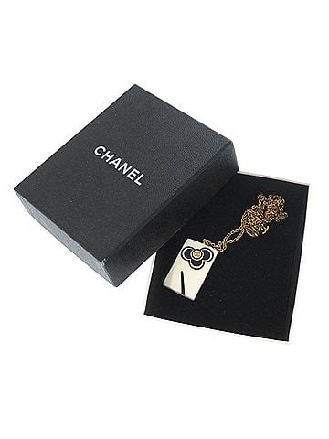 Chanel Chanel Flower Coco Mark 02P Plastic White Black Necklace Accessory 0432 CHANEL (view 2)