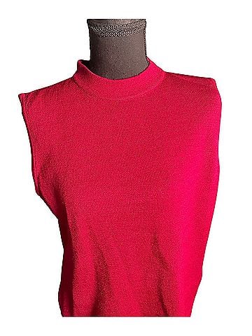 St. John Sleeveless Top (view 1)