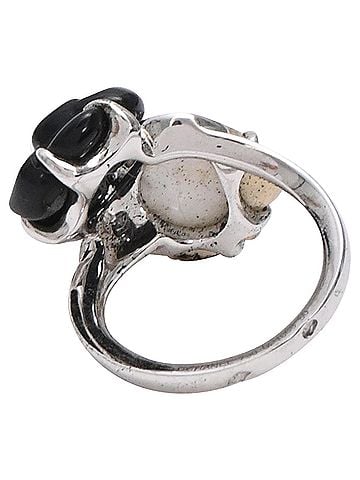 Chanel Chanel Camélia Sculpte Ring in White Gold (view 2)