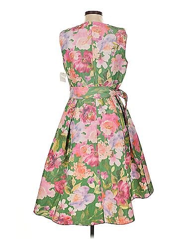 Shoshanna Keegan in kelly green floral Shoshanna Cocktail Dress (view 2)