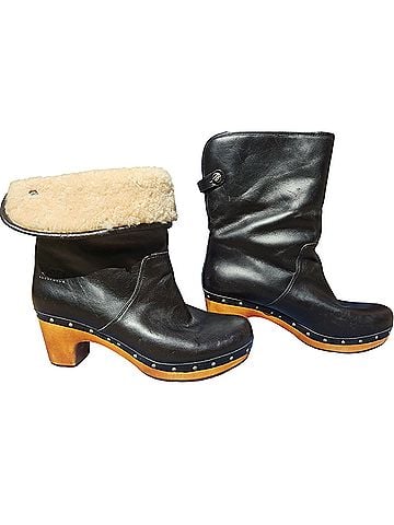 Ugg Boots (view 2)