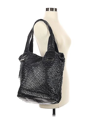 Elliott Lucca Elliott Lucca Leather Shoulder Bag (view 2)