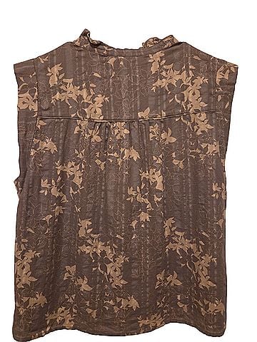 Carve Designs Reagan Dark Fawn Floral Sleeveless Blouse (view 2)