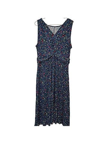 Croft & Barrow Casual Dress (view 2)