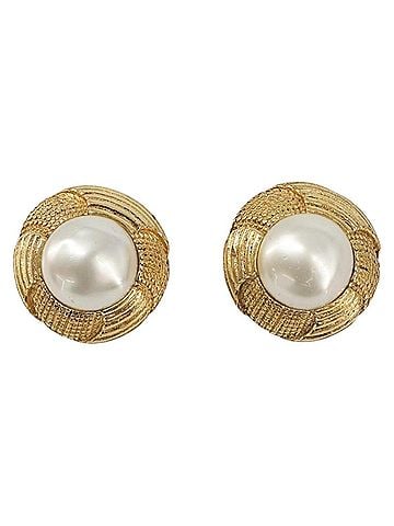 Chanel Vintage Round Clip-On Metal Gold Metal Earrings Jewelry (view 2)