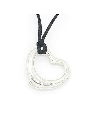 Tiffany & Co. Tiffany &amp; Co. Elsa Peretti Heart Necklace with 1 Diamond, Sterling Silver 925 Pendant Choker, Women's. (view 2)