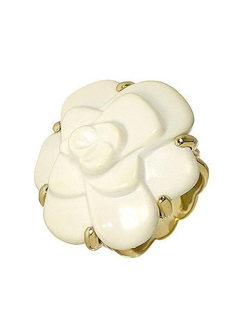 Chanel Chanel Camellia 1 Ring Cacholong 18K YG Yellow Gold 750 (view 1)