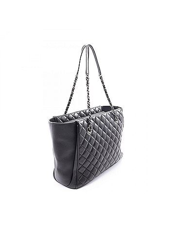 Chanel Chanel Matelassé Tote Bag Handbag Leather Women's Black (view 2)