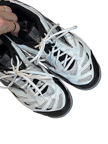 Mizuno Sneakers (view 2)