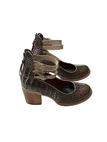 Freebird Randi Heels (view 1)