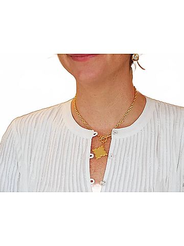 Goldbug Women's Stamp Charm Pendant in Gold (view 2)
