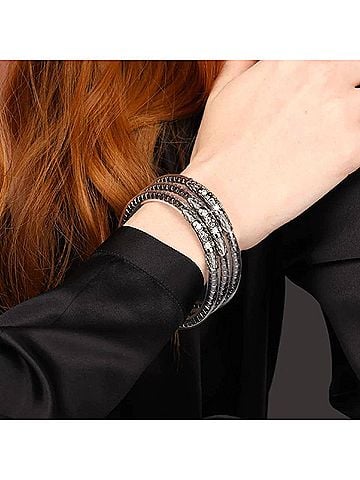Budhagirl Women's Three Queens Bracelet in Black Spinel (view 2)