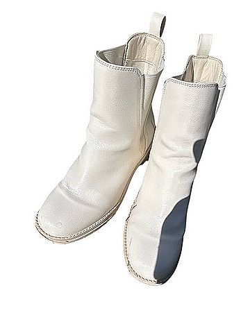 Mia Chelsea Ankle Boots (view 1)