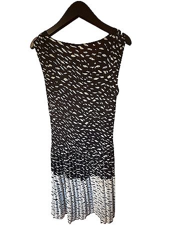 VEECA Casual Dress (view 2)