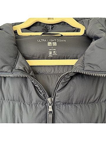 Uniqlo Ultra Light Down Puffer Jacket Jacket (view 2)