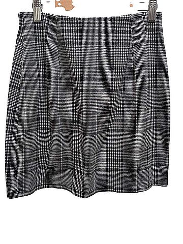 H&M Casual Skirt (view 2)