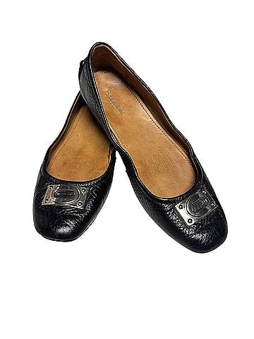 Coach Flats (view 1)
