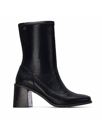 XTI Women's Block Heel Casual Booties in Black (view 1)