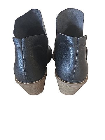 Universal Thread Ankle Boots (view 2)