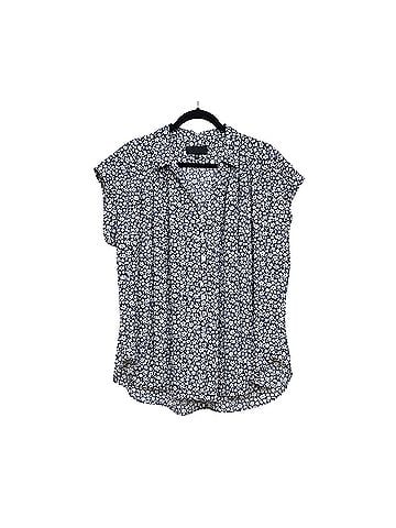 Nili Lotan Normandy Short Sleeve Button-Down Shirt (view 2)