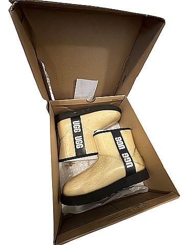 Ugg Australia classic clear mini Boots (view 1)