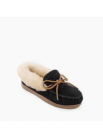 Minnetonka Women's Alpine Sheepskin Moccasins in Black (view 1)