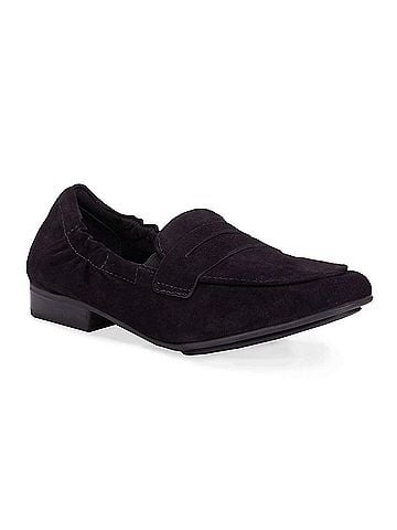 Ros Hommerson Women's Trish Loafer in Black (view 1)