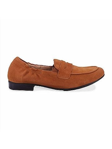 Ros Hommerson Women's Trish Loafer in Praline (view 2)